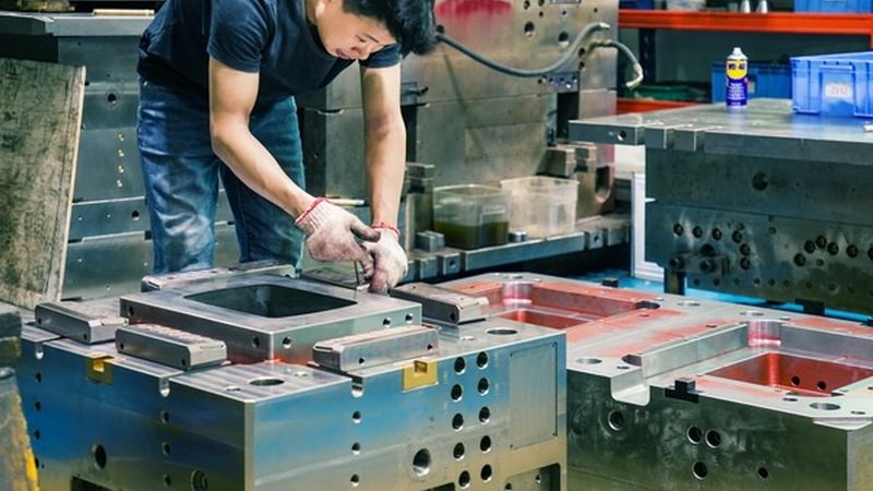 精密模具加工设备：揭秘十大品牌背后的技术奥秘