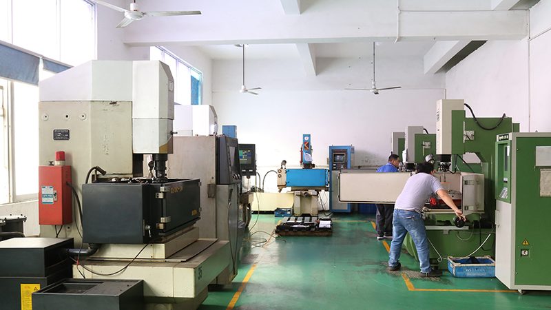汽车模具定制：如何选择靠谱的厂家
