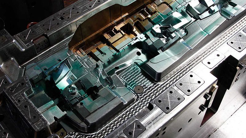 吹塑模具耐用性关键：选型与工艺解析