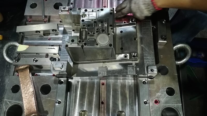 连续拉伸模具：揭秘其核心技术与选型要点**